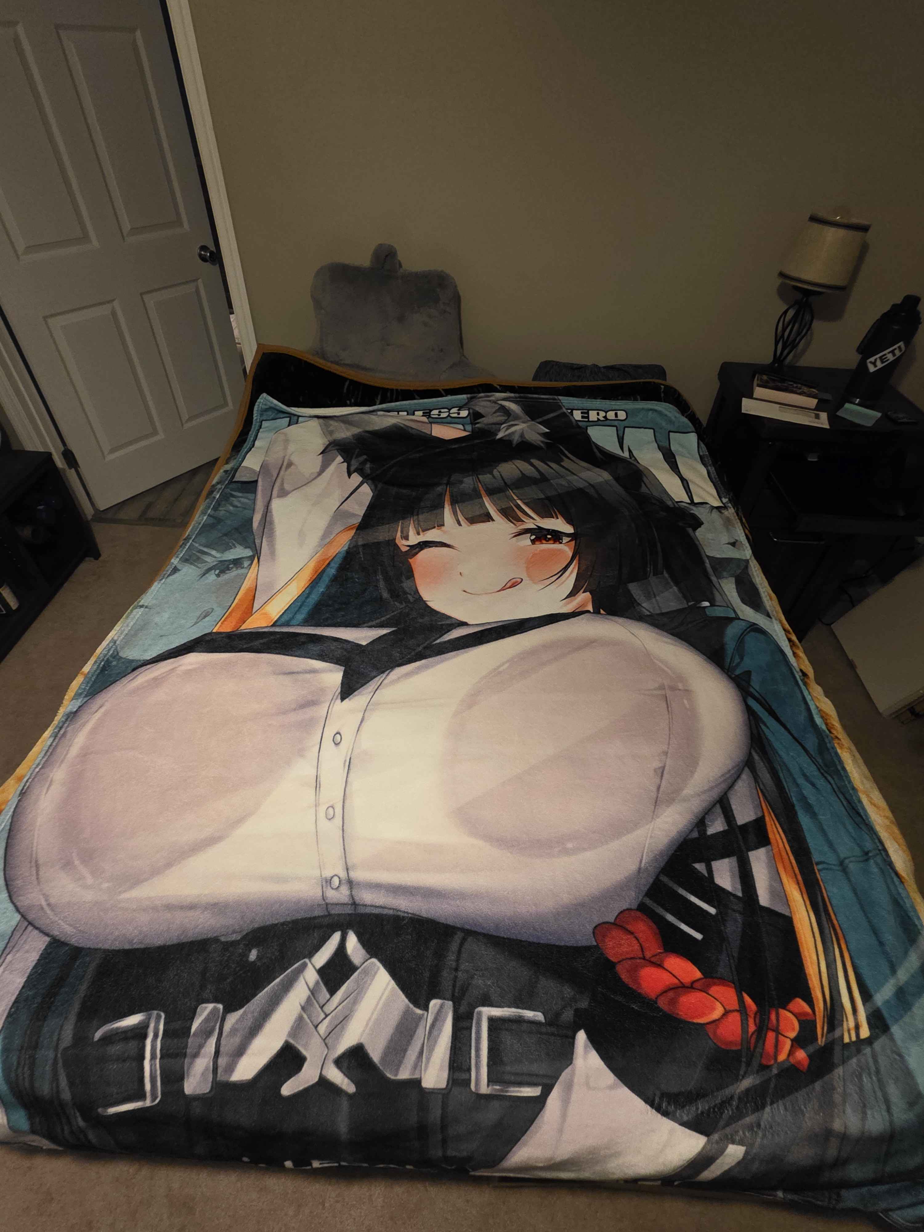 SQUISH HOSHIMI BLANKET